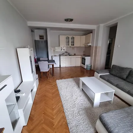 Iskra Appartamento Novi Sad